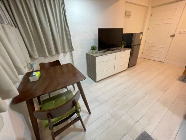 Staunton Apartment 2B - Image 2