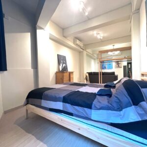 Kam Wa Apartment 7B