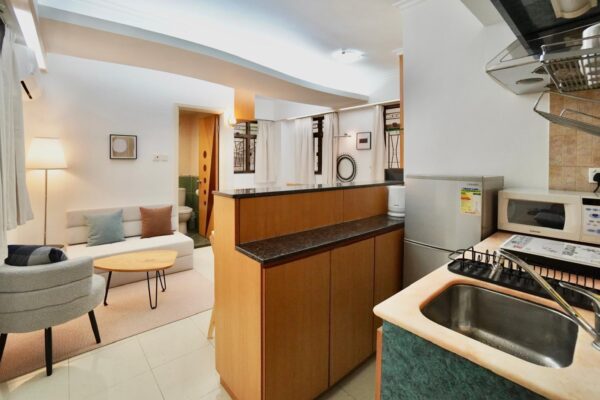 Staunton Apartment 2A - Image 2