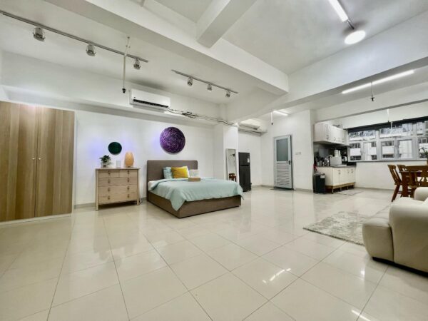 Kam Wa Apartment 7A - Image 4